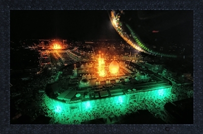 تابلو زیبای بین الحرمین با نور سبز